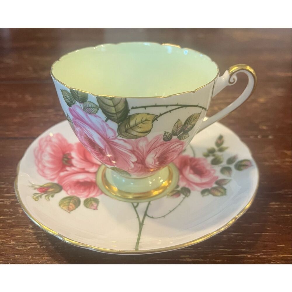 Shelley Bone China England Rambler Rose Cup And Saucer